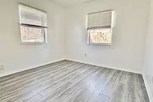 2906 E 12th St, Austin, TX 78702 - Photo 8