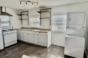 2906 E 12th St, Austin, TX 78702 - Photo 4