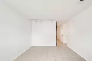 3306 Dolphin Dr, Austin, TX 78704 - Photo 14