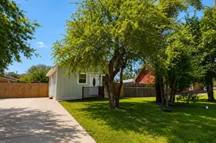 395 Willow Ave, Luling, TX 78648 - Photo 4