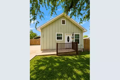 395 Willow Avenue, Luling, TX 78648 - Photo 1