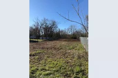 327 Houston Elgin, Tx 78621 Street, Elgin, TX 78621 - Photo 2