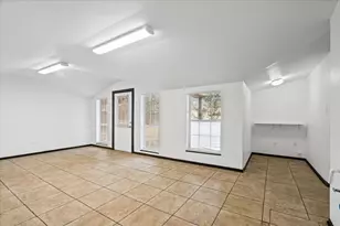1207 NE Loop 230, Smithville, TX 78957 - Photo 26