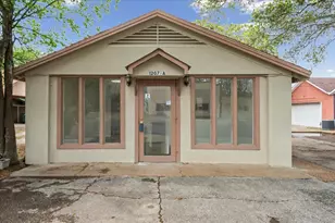 1207 NE Loop 230, Smithville, TX 78957 - Photo 12