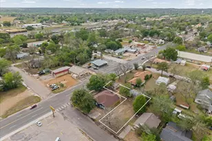 1207 NE Loop 230, Smithville, TX 78957 - Photo 32