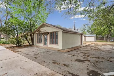 1207 NE Loop 230, Smithville, TX 78957 - Photo 2