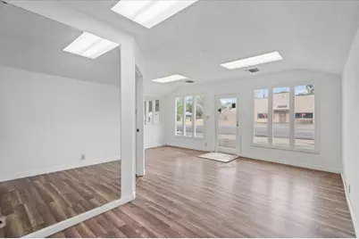 1207 NE Loop 230, Smithville, TX 78957 - Photo 18