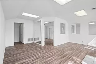 1207 NE Loop 230, Smithville, TX 78957 - Photo 16