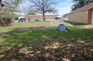 1207 NE Loop 230, Smithville, TX 78957 - Photo 4