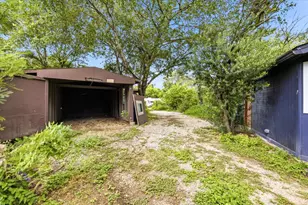 1920 Leal St, San Antonio, TX 78207 - Photo 8