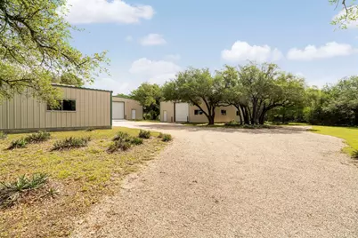 618 Cr 156, Granger, TX 76530 - Photo 4