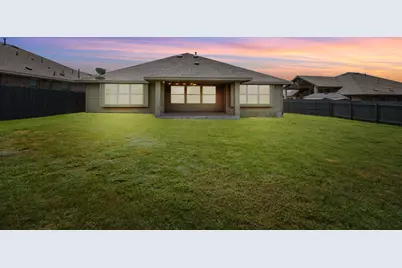 140 W Highfield Street, Hutto, TX 78634 - Photo 30