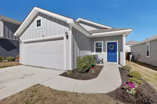 429 Stone Water Ln, Jarrell, TX 76588 - Photo 2