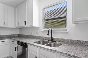 5608 Sunday Silence Dr, Del Valle, TX 78617 - Photo 18