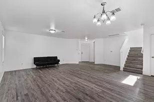 5608 Sunday Silence Dr, Del Valle, TX 78617 - Photo 6