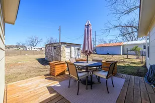 204 Morning Glory Dr, Fredericksburg, TX 78624 - Photo 16