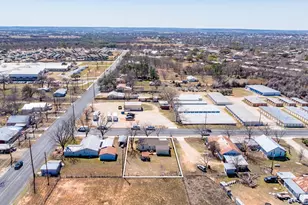 204 Morning Glory Dr, Fredericksburg, TX 78624 - Photo 18