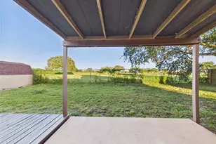 1125 Iris Crescent Dr, Floresville, TX 78114 - Photo 30