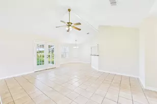 1125 Iris Crescent Dr, Floresville, TX 78114 - Photo 6
