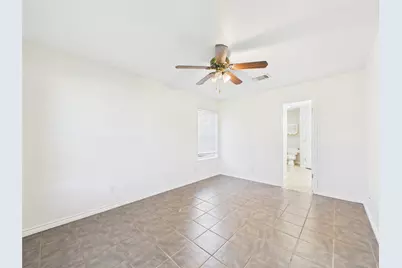 1125 Iris Crescent Drive, Floresville, TX 78114 - Photo 22
