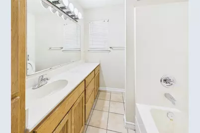1125 Iris Crescent Drive, Floresville, TX 78114 - Photo 16