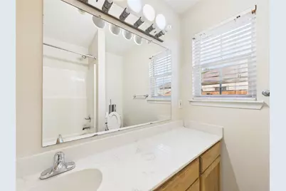 1125 Iris Crescent Drive, Floresville, TX 78114 - Photo 18