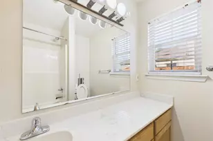 1125 Iris Crescent Dr, Floresville, TX 78114 - Photo 18