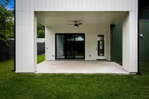 3204 Lyons Rd, Austin, TX 78702 - Photo 34