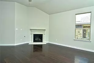 916 Purple Moor Pass, Leander, TX 78641 - Photo 4