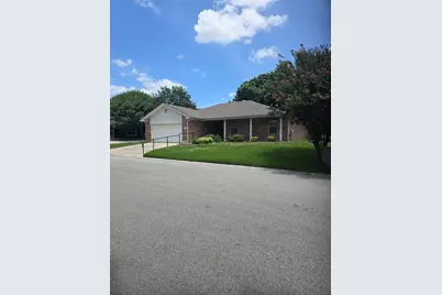 711 Beachwood Road, Burnet, TX 78611 - Photo 1