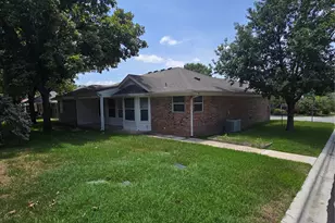 711 Beachwood Rd, Burnet, TX 78611 - Photo 2