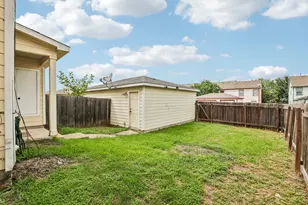 18736 Imperial Eagle Ln, Elgin, TX 78621 - Photo 38