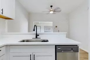 2815 Rio Grande St, Austin, TX 78705 - Photo 8