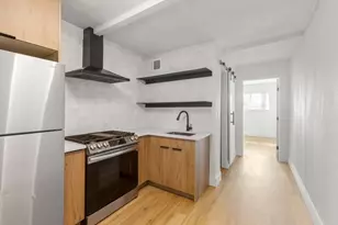 7929 Gault St, Austin, TX 78757 - Photo 2