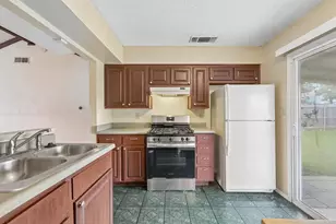 1105 Blue Ridge Dr, Austin, TX 78753 - Photo 10