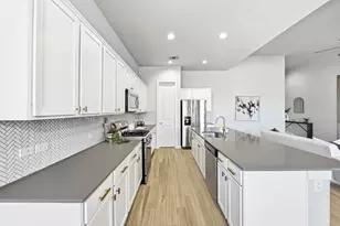 7212 Cardinal Bloom Loop, Austin, TX 78744 - Photo 10