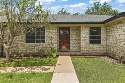 250 Hickory Drive, Elgin, TX 78621 - Photo 2