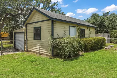 250 Hickory Drive, Elgin, TX 78621 - Photo 28