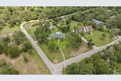 250 Hickory Drive, Elgin, TX 78621 - Photo 34