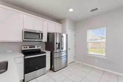 309 Trellis Boulevard, Leander, TX 78641 - Photo 4