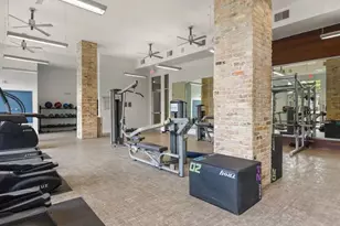 7200 Easy Wind Dr, Austin, TX 78752 - Photo 14