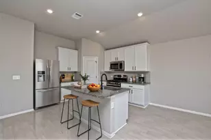 132 Periwinkle Ln, Bastrop, TX 78602 - Photo 6