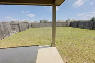 132 Periwinkle Ln, Bastrop, TX 78602 - Photo 24