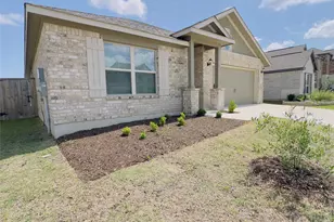 132 Periwinkle Ln, Bastrop, TX 78602 - Photo 2