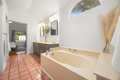 3607 Latimer Drive, Austin, TX 78732 - Photo 20