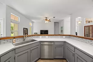 3607 Latimer Dr, Austin, TX 78732 - Photo 12