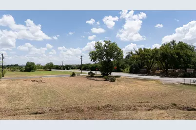 101 E South Street, Leander, TX 78641 - Photo 14