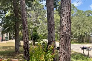 110 N Kanaio Dr, Bastrop, TX 78602 - Photo 2