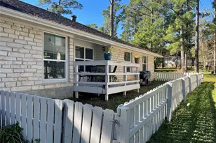 110 N Kanaio Dr, Bastrop, TX 78602 - Photo 16
