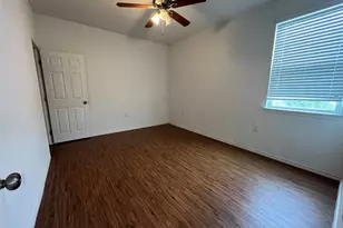 805 Hallie Cove, Lockhart, TX 78644 - Photo 18